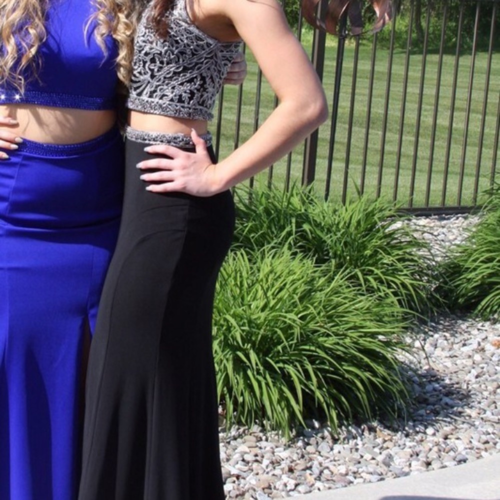 Prom Dress - Picture 2 of 3